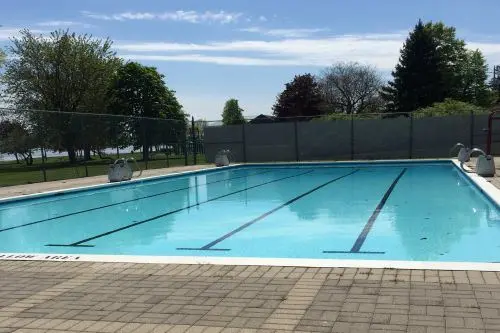 outdoor municipal pool
